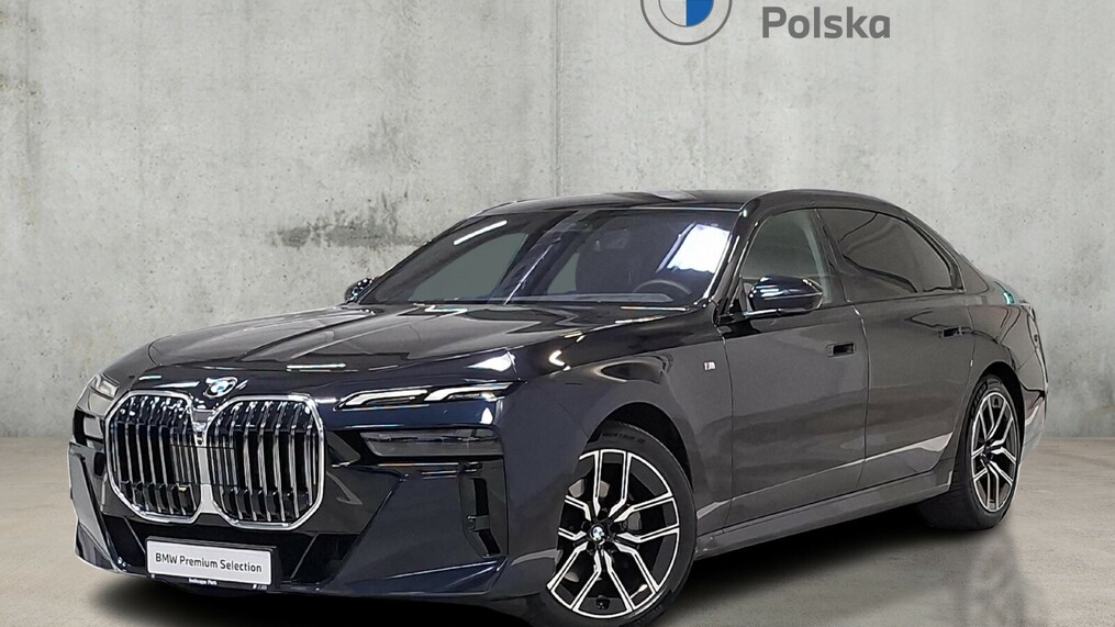 BMW Serii 7, 740