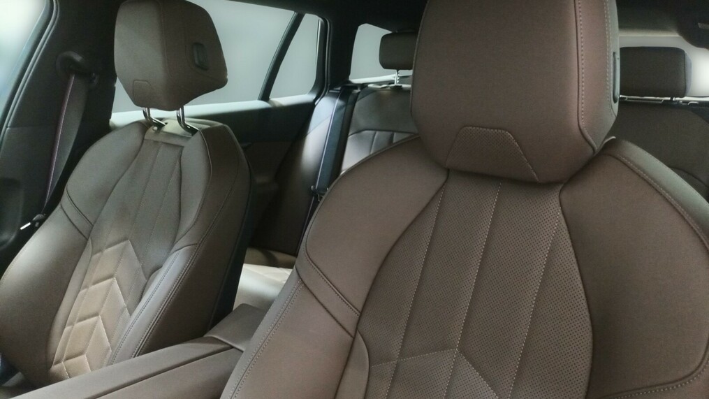 BMW Serii 5, 520