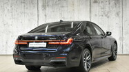 BMW Seria 7, 730