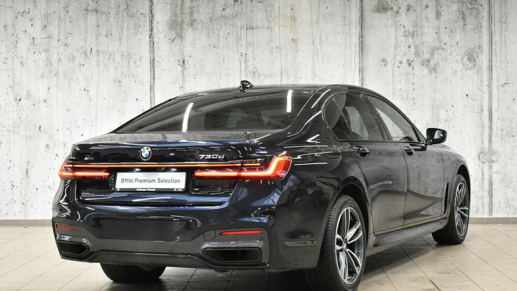 BMW Seria 7, 730