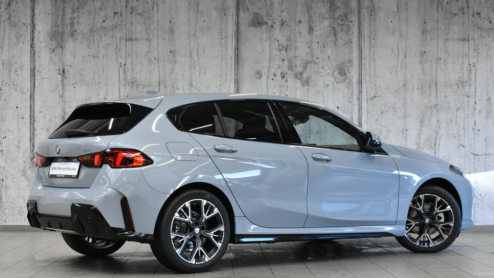 BMW Serii 1, 120
