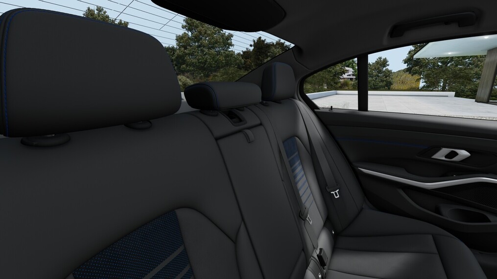 BMW Serii 3, 330