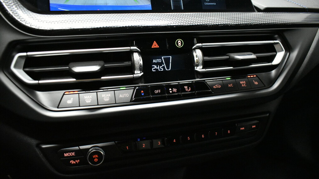 BMW Seria 2 218