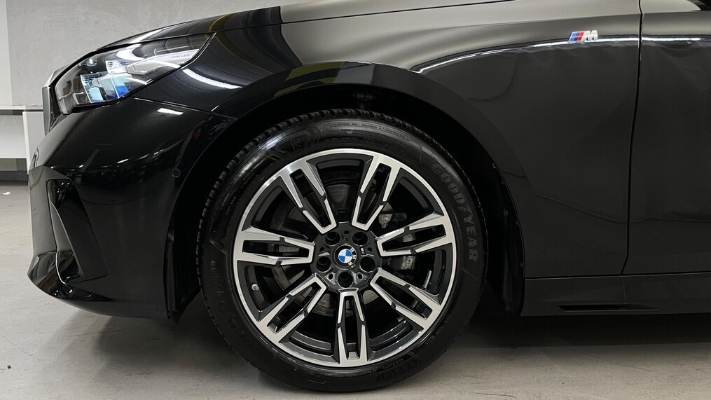 BMW Serii 5, 520