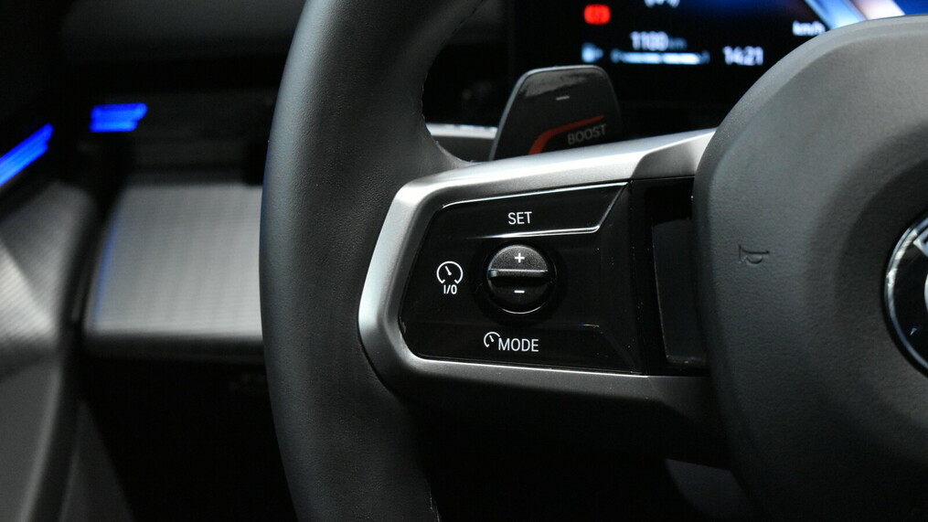 BMW Serii 5, 520