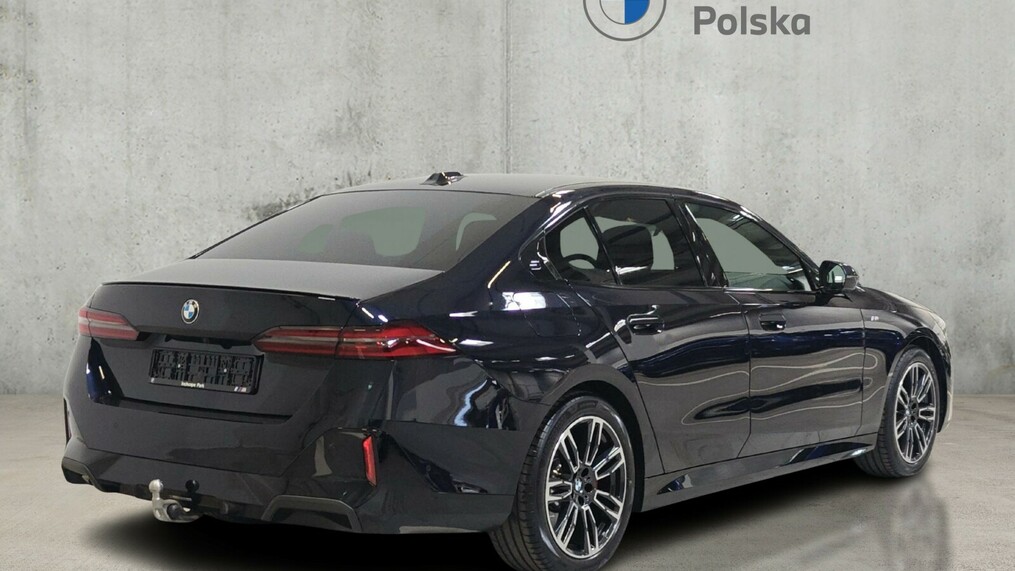 BMW Serii 5, 520