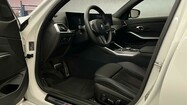 BMW Serii 3, 320