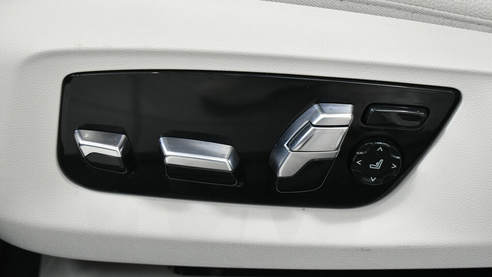 BMW Seria 5, 530