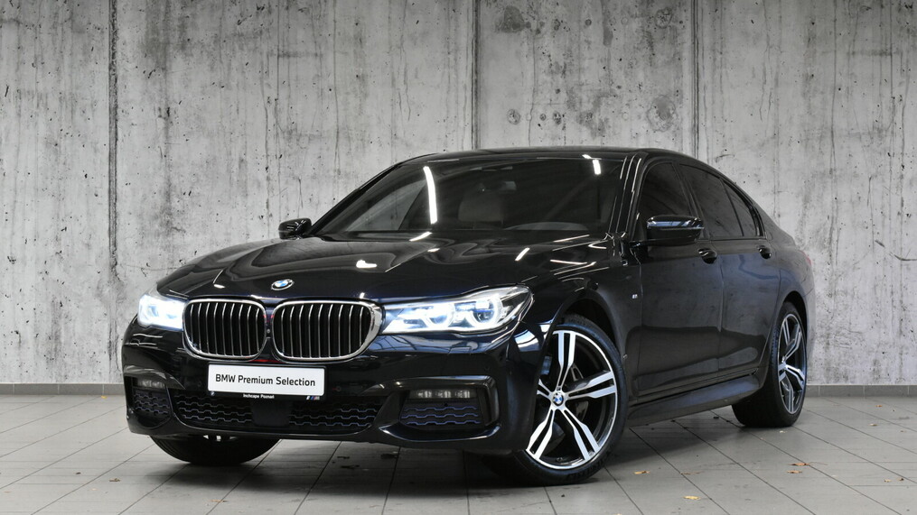 BMW Serii 7, 740