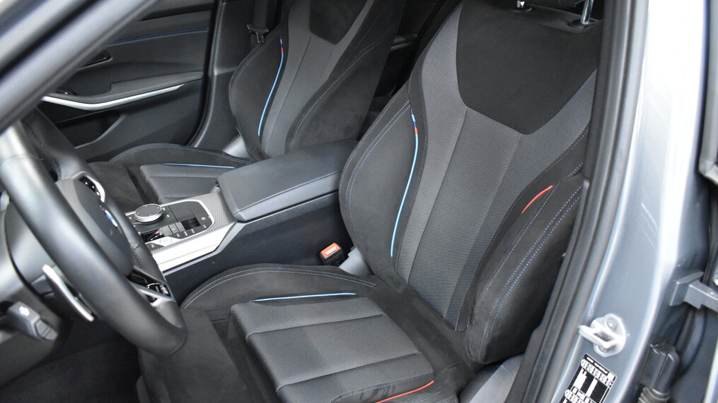 BMW Serii 3, 330