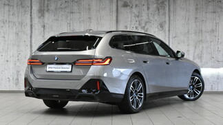 BMW Serii 5, 520