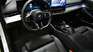BMW Serii 5, 530