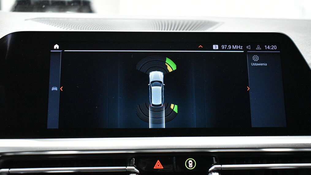 BMW Serii 3, 320