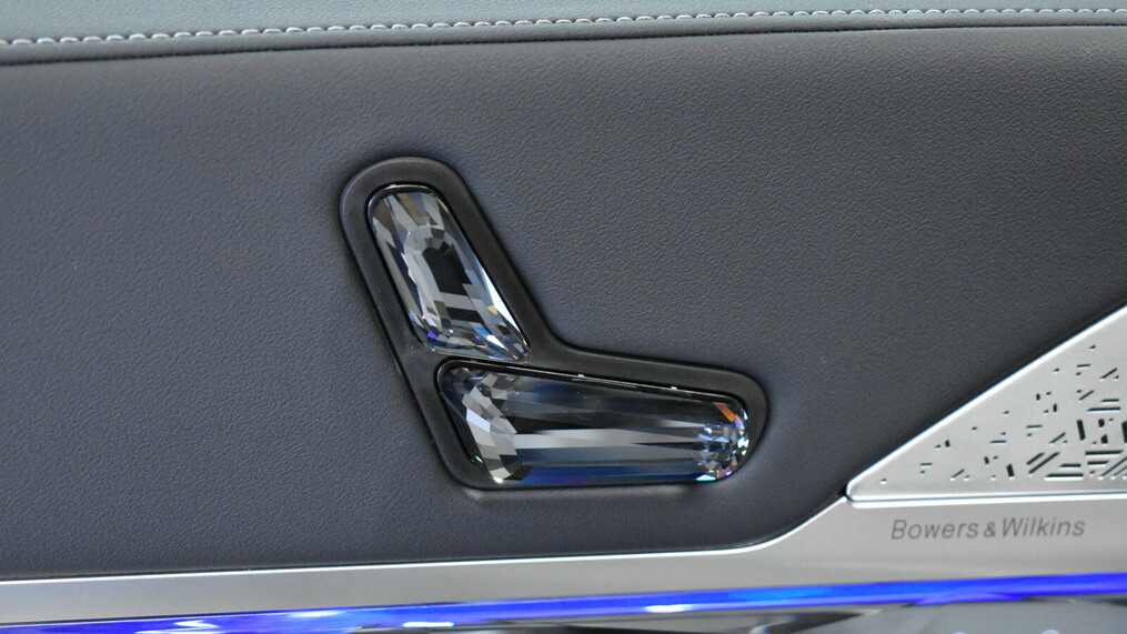 BMW Serii 7, 740