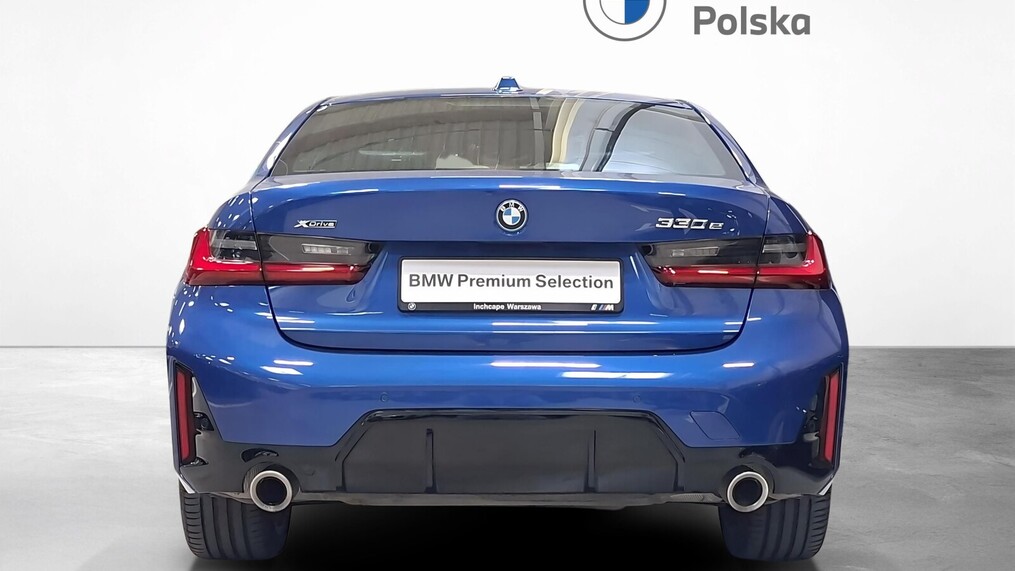 BMW Serii 3, 330