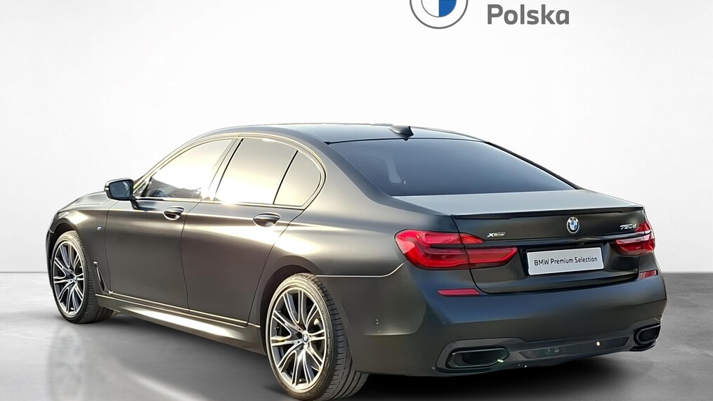 BMW Serii 7, 750