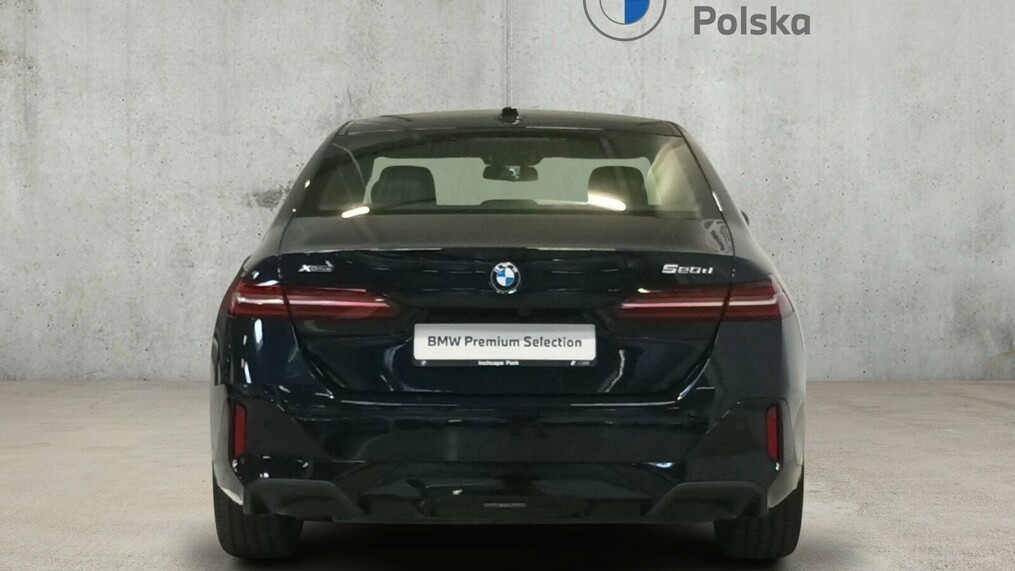 BMW Serii 5, 520