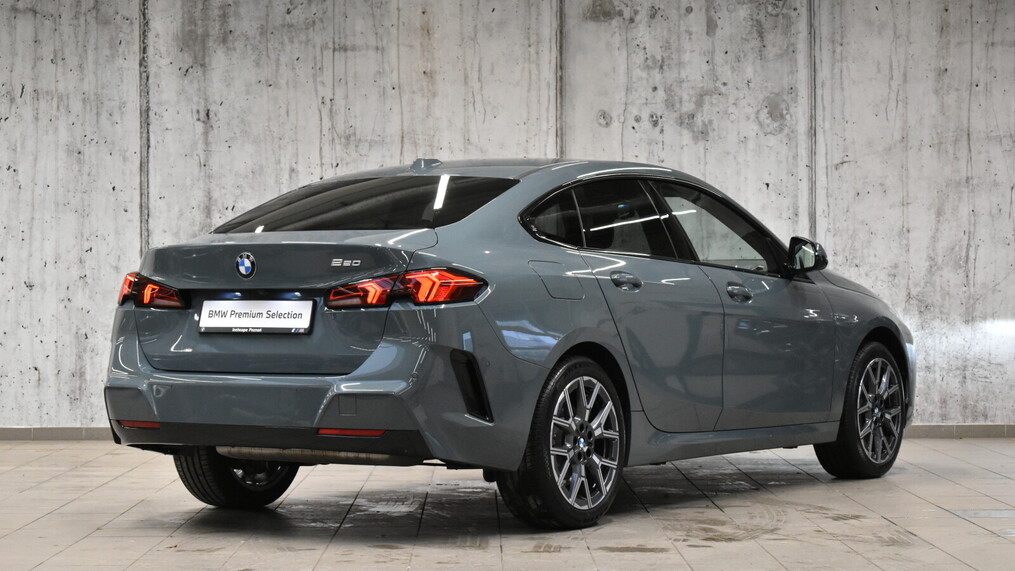 BMW Serii 2, 220