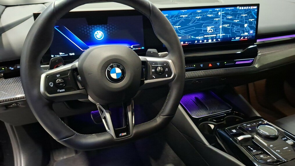 BMW Serii 5, 520