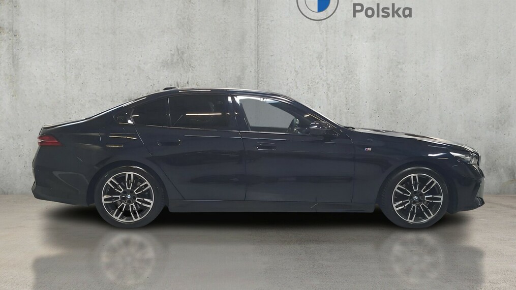 BMW Serii 5, 520