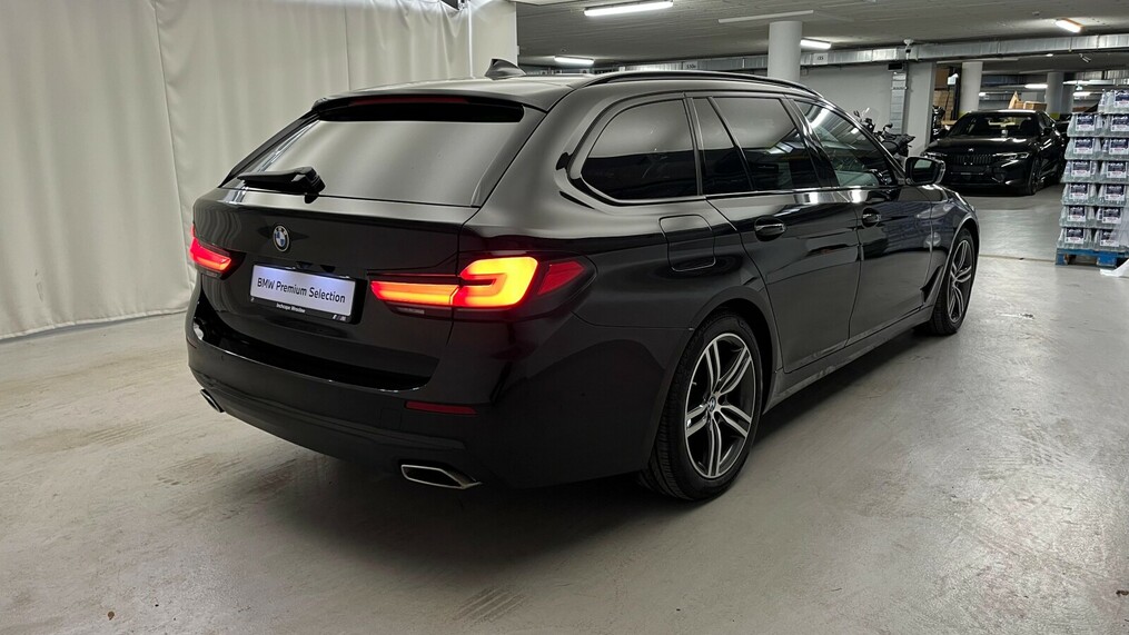 BMW Serii 5, 520