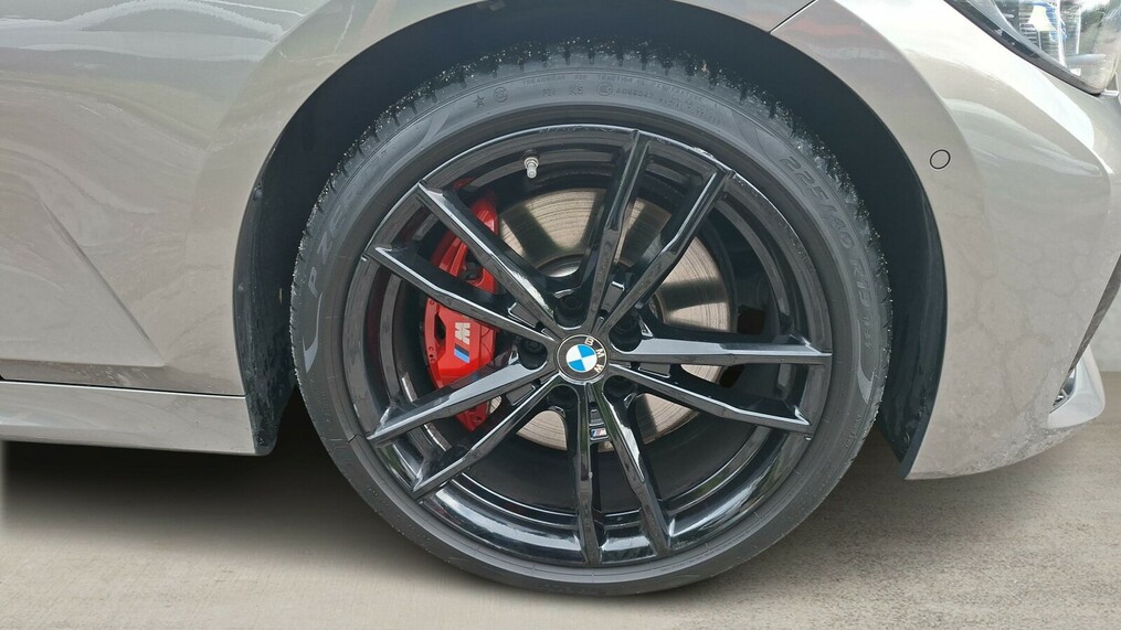 BMW Serii 3, 340