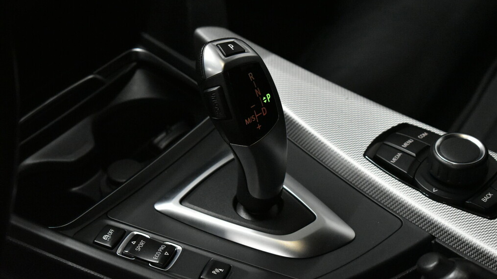 BMW Serii 3, 320