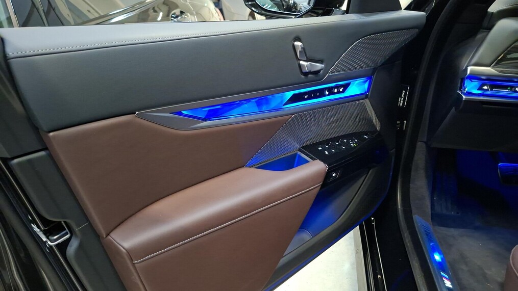 BMW Serii 7, 740