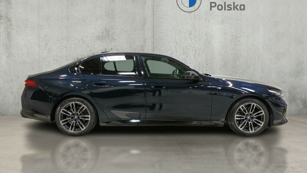 BMW Serii 5, 520