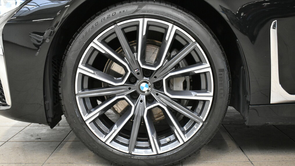 BMW Seria 7 730
