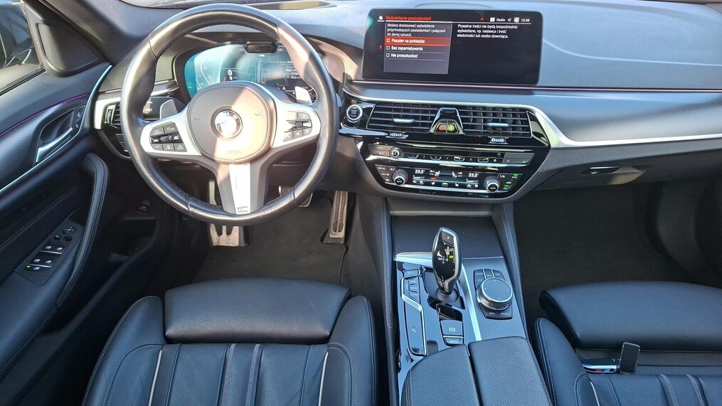 BMW Serii 5, 530