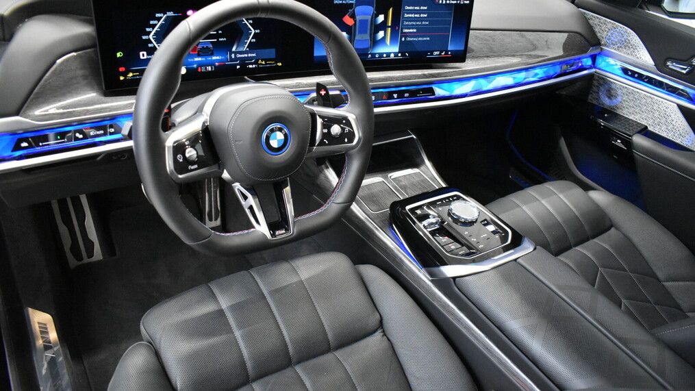BMW Serii 7, 760