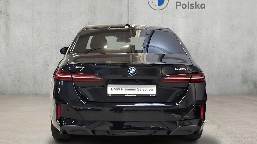 BMW Serii 5, 540