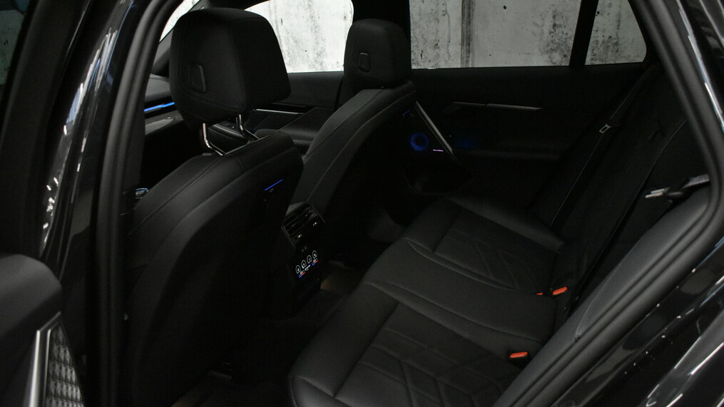 BMW Serii 5, 540