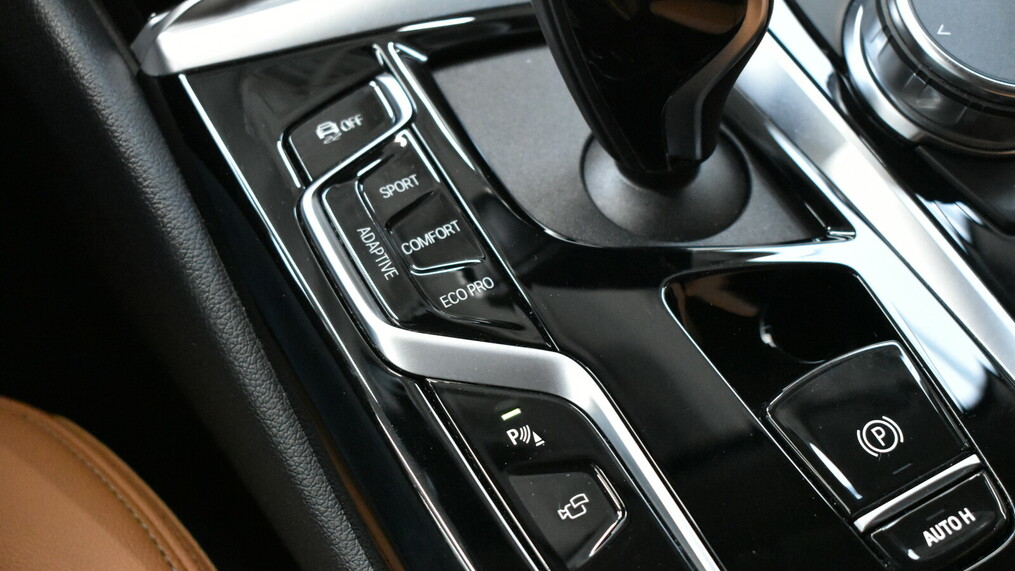BMW Serii 5, 518