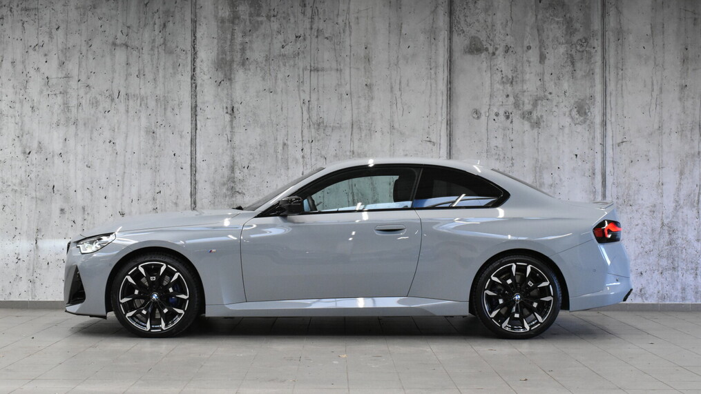 BMW Serii 2, 240