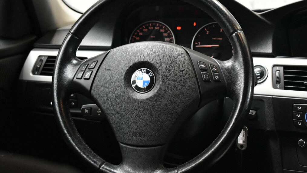 BMW Seria 3 320