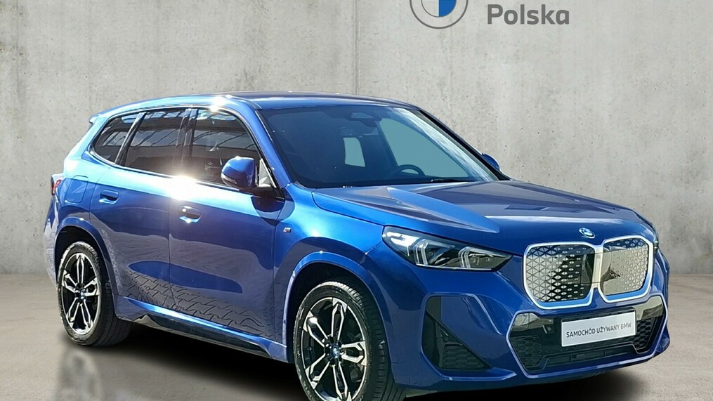 BMW iX1