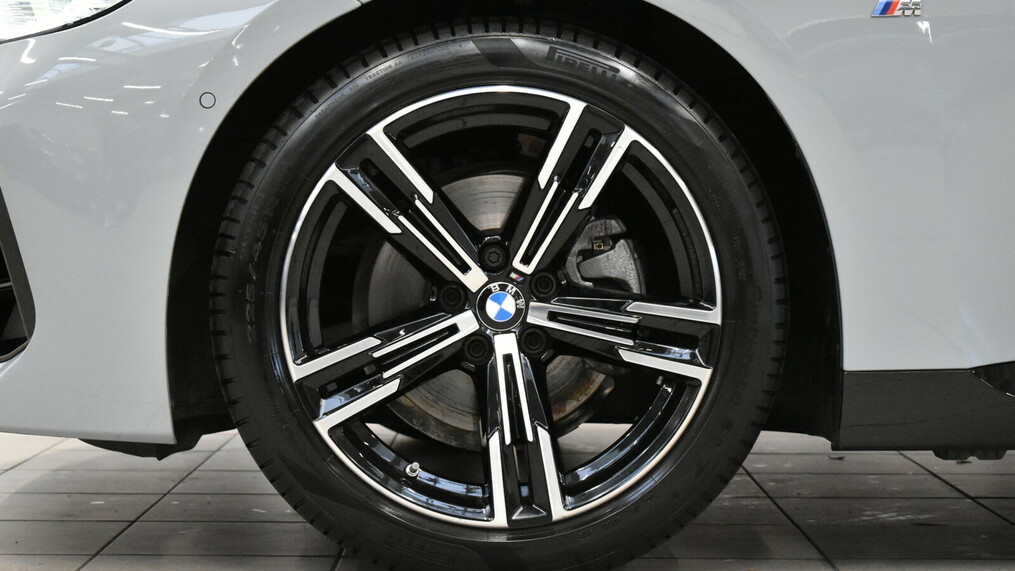 BMW Serii 2, 220