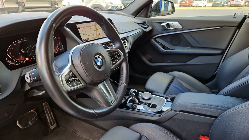 BMW Seria 2 218