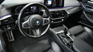 BMW Serii 5, 520