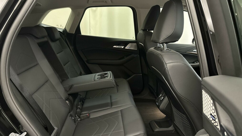 BMW Serii 2, 225