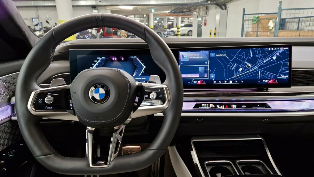 BMW Seria 7 740