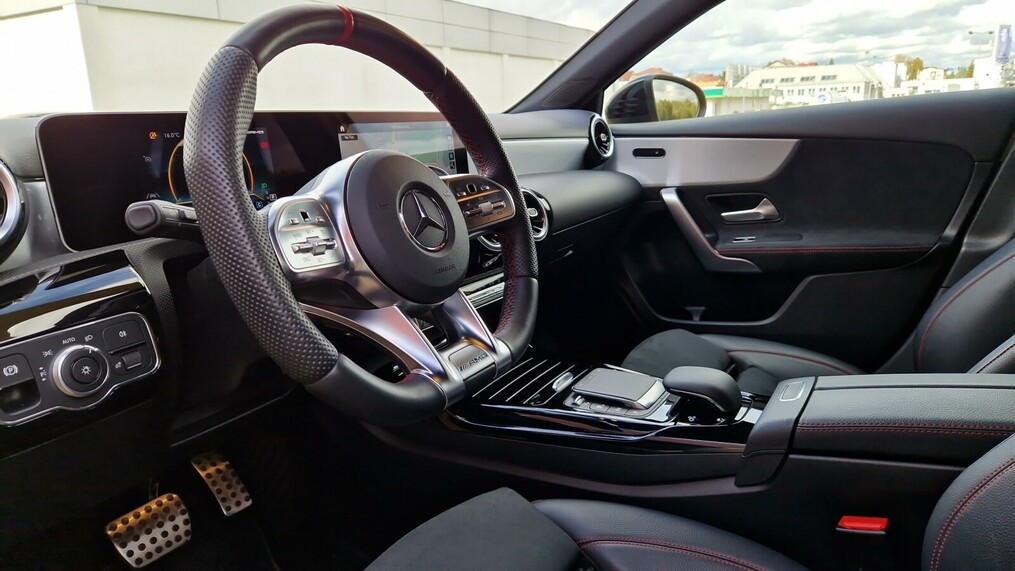 Mercedes-Benz A 35 AMG