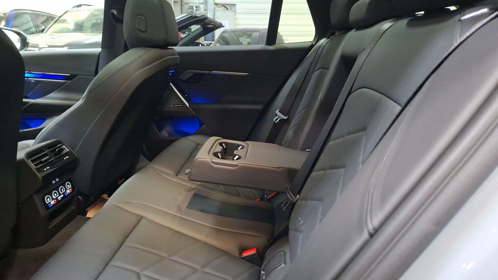BMW Serii 5, 520