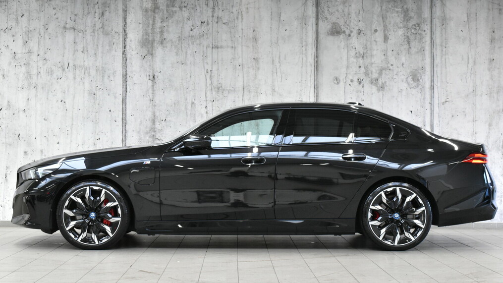 BMW Serii 5, 550