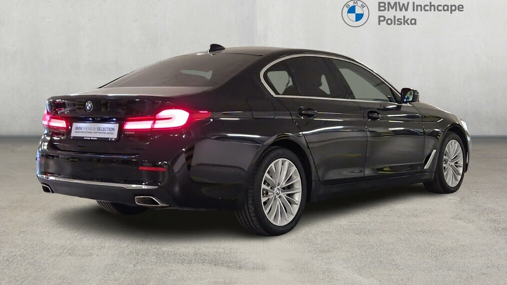 BMW Serii 5, 520