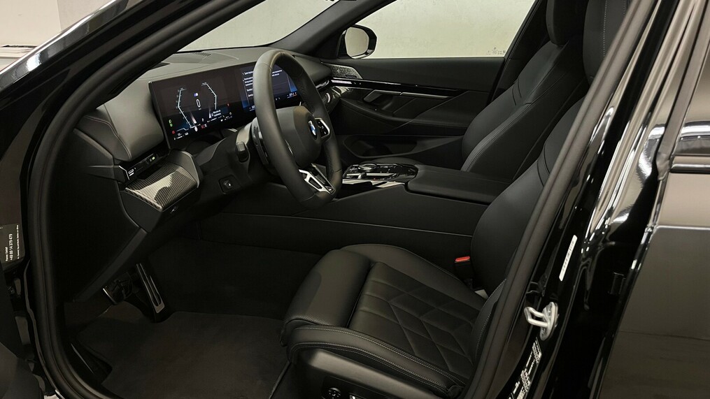 BMW Serii 5, 540