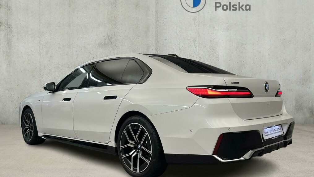 BMW Serii 7, 740