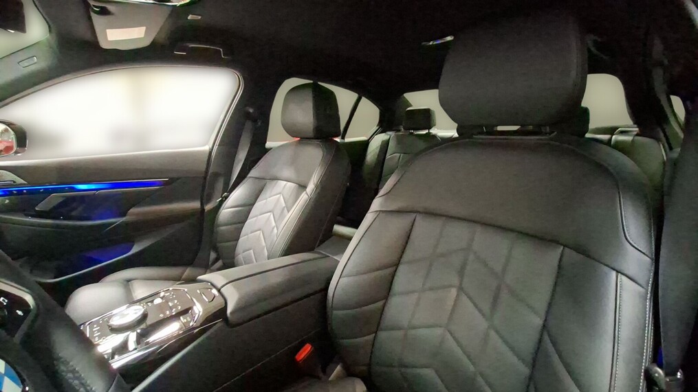 BMW Serii 5, 540